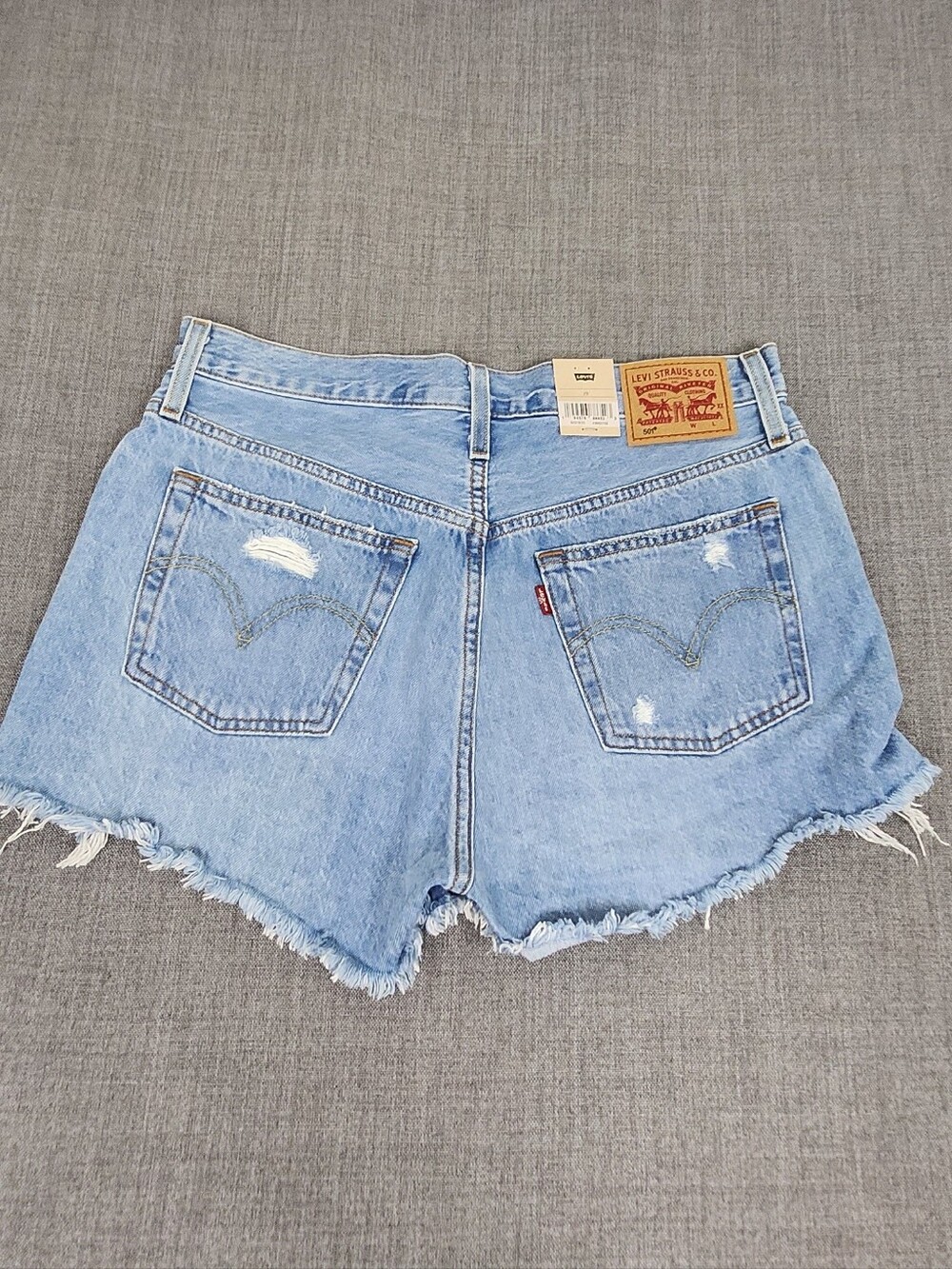 Levis 501 Button Fly Distressed Style Light Wash 100% Cotton Jean Shorts 29. NWT - Picture 3 of 9